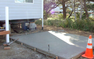 does a 10x10 concrete slab need rebar?