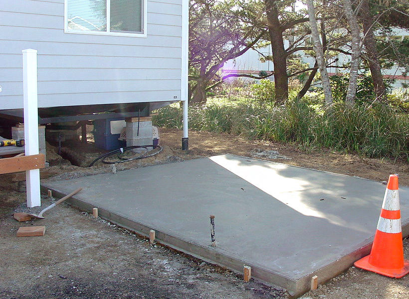 Does a 10×10 Concrete Slab Need Rebar?
